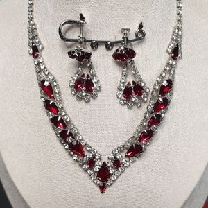 Glamorous Ruby Red and Silver Necklace Set